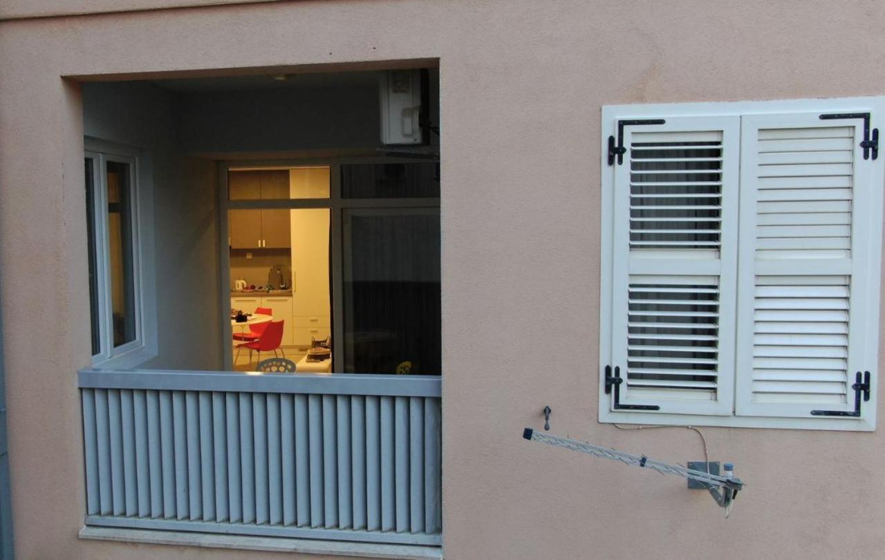 Apartman Gusar -Top Position, Close To The Center And The Beach, Fully Equipped 오미스 외부 사진
