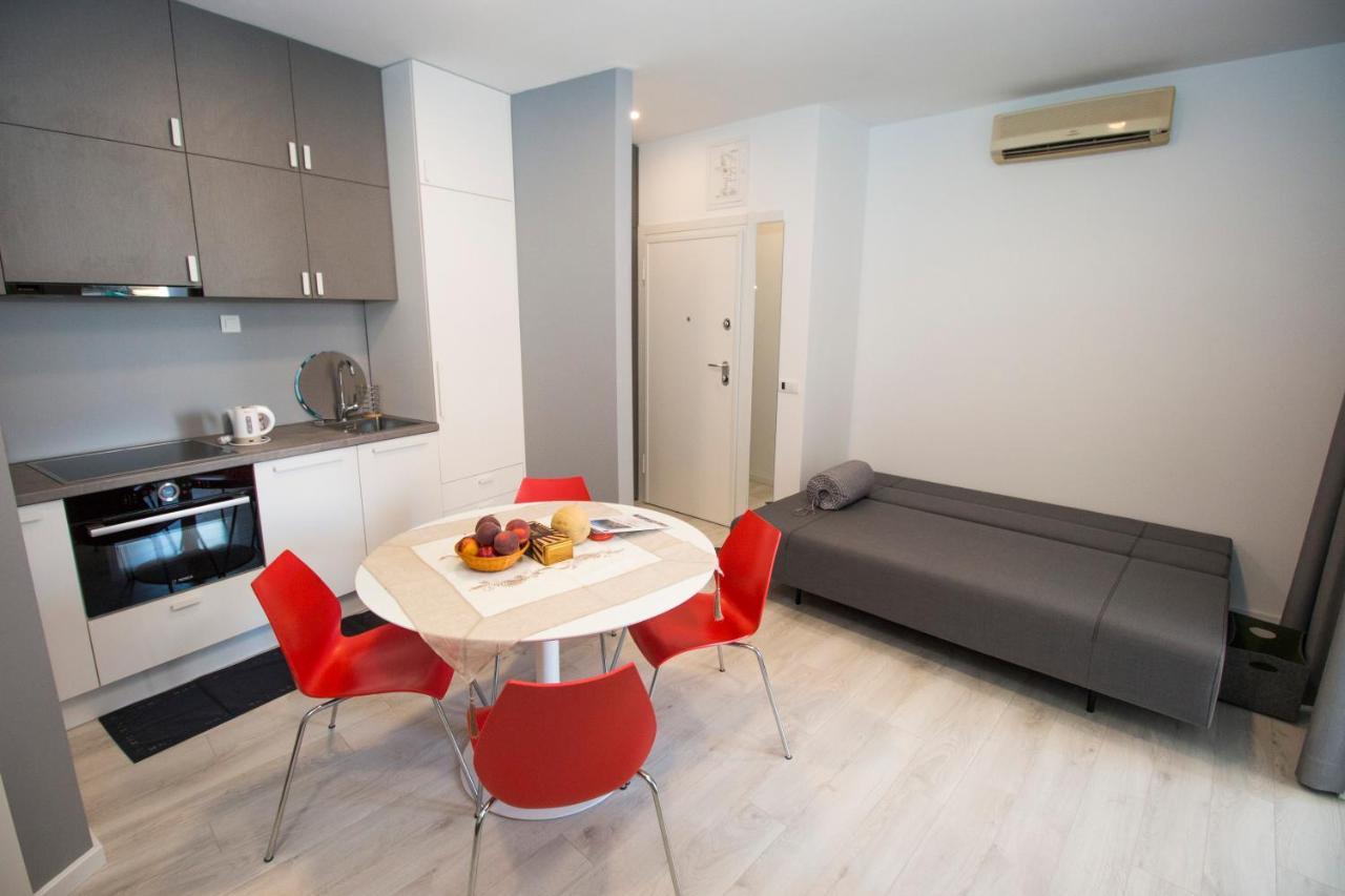 Apartman Gusar -Top Position, Close To The Center And The Beach, Fully Equipped 오미스 외부 사진
