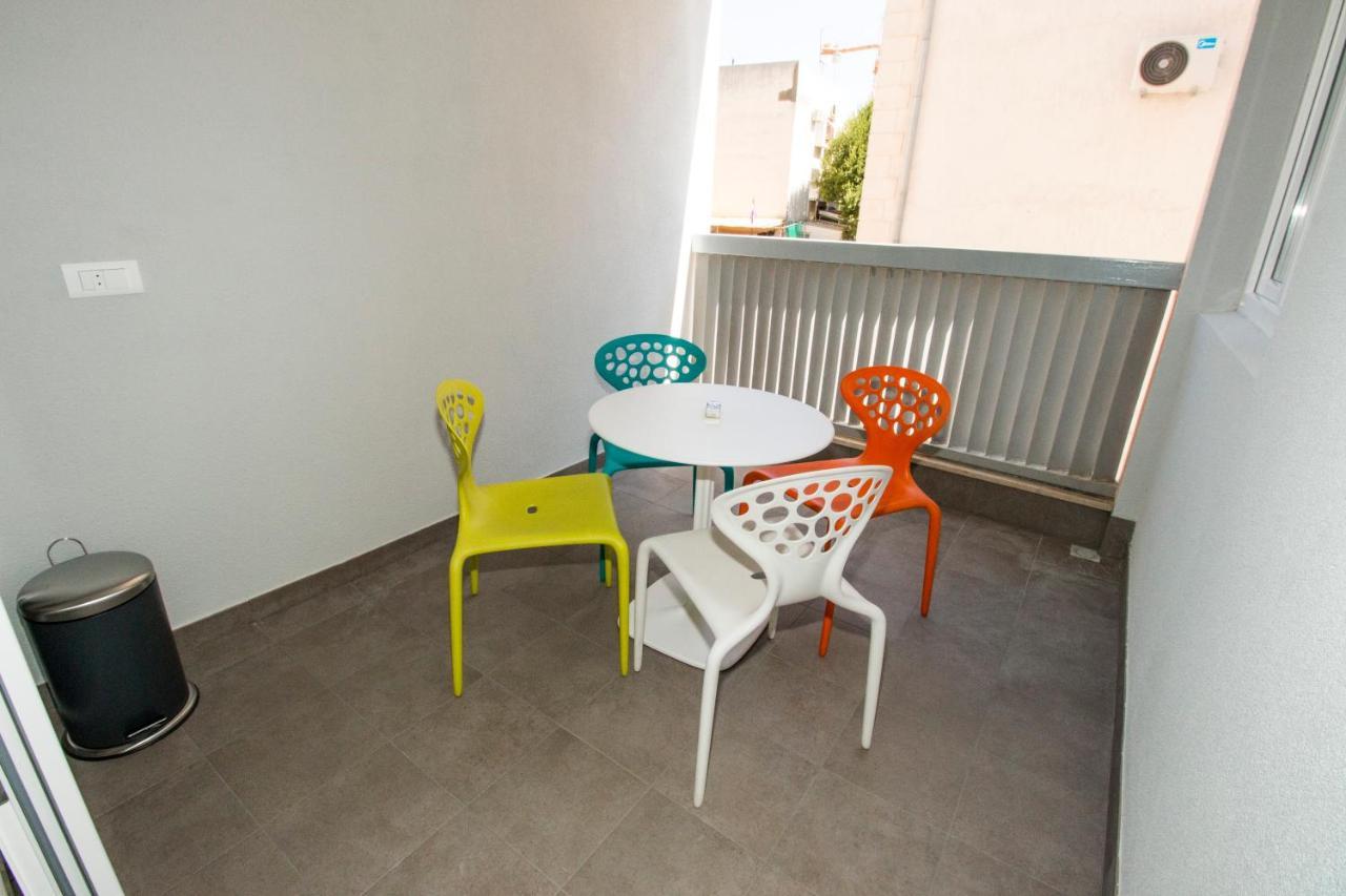 Apartman Gusar -Top Position, Close To The Center And The Beach, Fully Equipped 오미스 외부 사진
